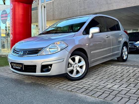 NISSAN TIIDA 1.8 SL 16V FLEX 4P AUTOMÁTICO NISSAN TIIDA 1.8 SL 16V FLEX 4P AUTOMÁTICO